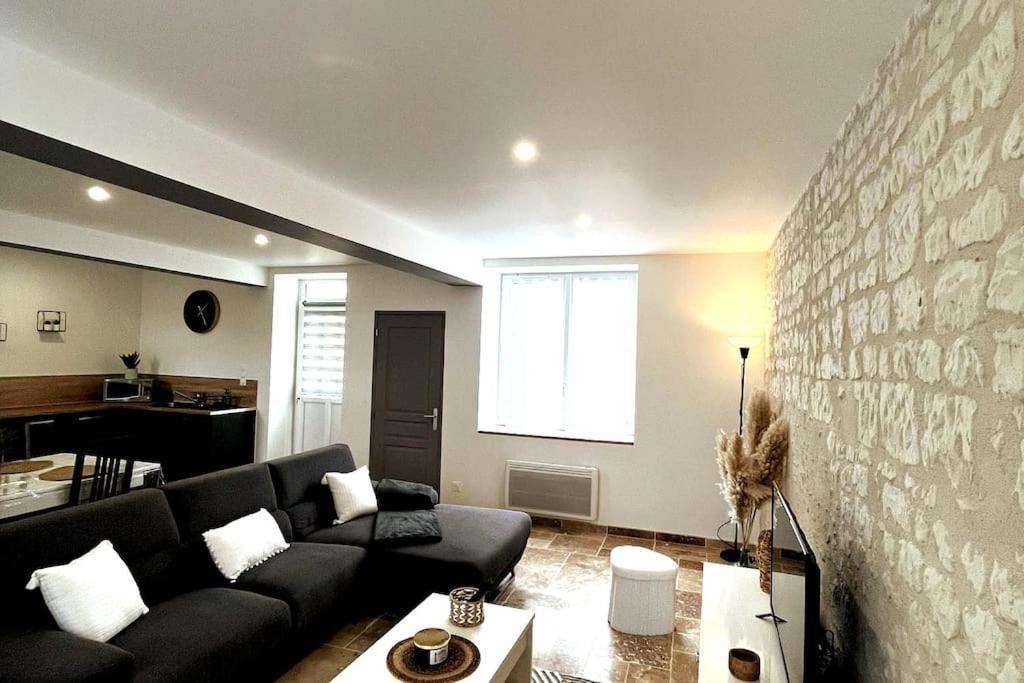 Charmante Maison De Bourg Cosy Acces Wifi Sepmes Eksteriør billede