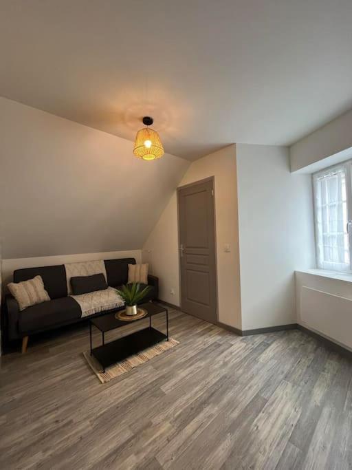 Charmante Maison De Bourg Cosy Acces Wifi Sepmes Eksteriør billede