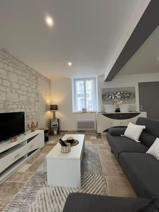 Charmante Maison De Bourg Cosy Acces Wifi Sepmes Eksteriør billede